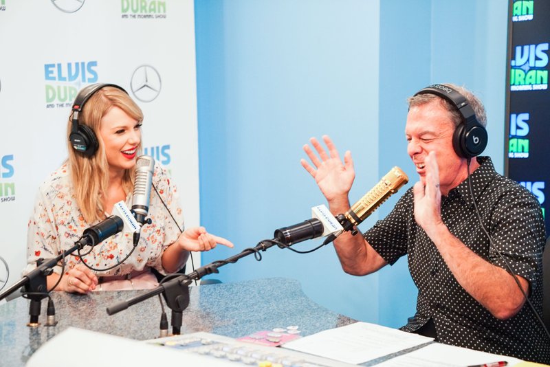 Elvis Duran Show (August 23, 2019)