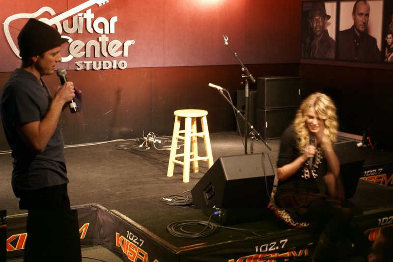 Taylor Swift — JOJO on the Radio — photo 15