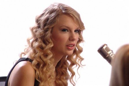 Taylor Swift — On Air With Ryan Seacrest — photo 9