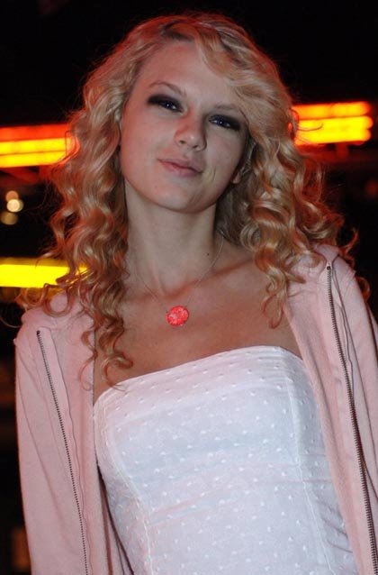 Taylor Swift — Radio Disney — photo 99