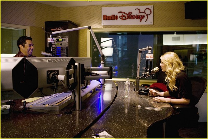 Taylor Swift — Radio Disney — photo 306