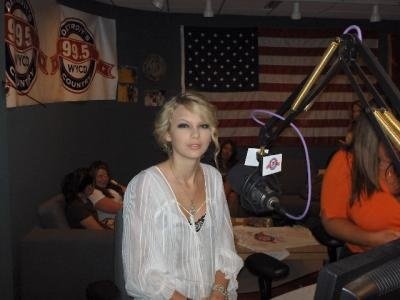 Taylor Swift — Taylor on the Dr Don Show — photo 4