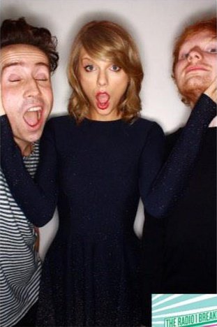 Taylor Swift — The Radio 1 Breakfast Show with Nick Grimshaw (February 24, 2015) — photo 2