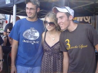 Taylor Swift — WQYK's Tailgate Party — photo 5
