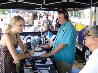 Taylor Swift — WQYK's Tailgate Party — photo 10