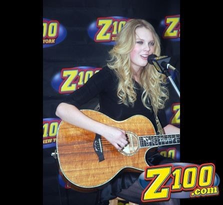 Taylor Swift — Z100 studio: Live Chat — photo 51