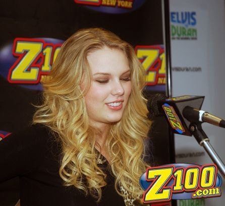 Taylor Swift — Z100 studio: Live Chat — photo 61