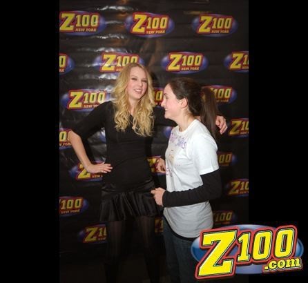 Taylor Swift — Z100 studio: Live Chat — photo 91