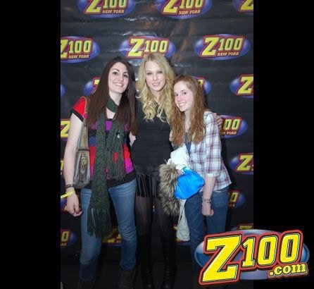 Taylor Swift — Z100 studio: Live Chat — photo 95