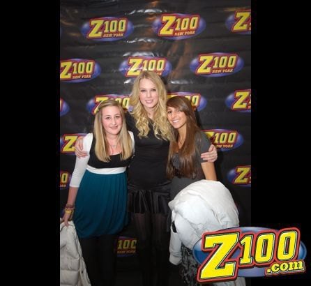 Taylor Swift — Z100 studio: Live Chat — photo 98