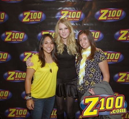 Taylor Swift — Z100 studio: Live Chat — photo 103