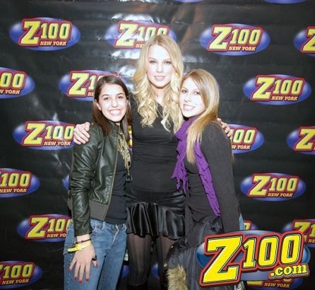 Taylor Swift — Z100 studio: Live Chat — photo 106