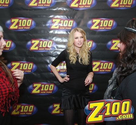 Taylor Swift — Z100 studio: Live Chat — photo 112