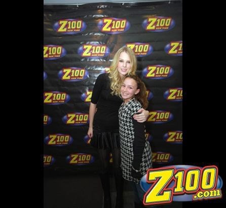 Taylor Swift — Z100 studio: Live Chat — photo 118