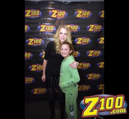 Taylor Swift — Z100 studio: Live Chat — photo 119