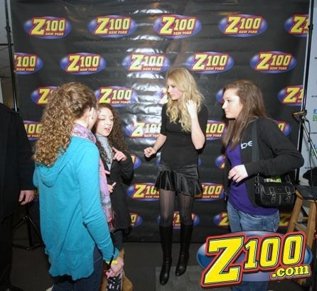 Taylor Swift — Z100 studio: Live Chat — photo 120