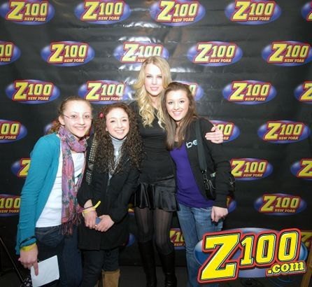 Taylor Swift — Z100 studio: Live Chat — photo 122