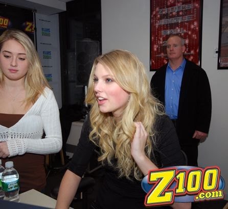 Taylor Swift — Z100 studio: Live Chat — photo 151
