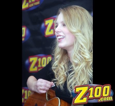 Taylor Swift — Z100 studio: Live Chat — photo 201