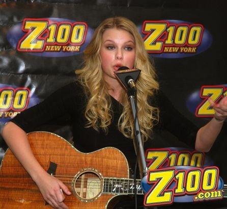 Taylor Swift — Z100 studio: Live Chat — photo 204