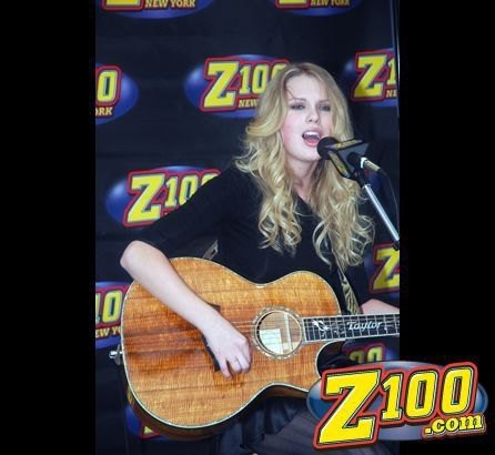 Taylor Swift — Z100 studio: Live Chat — photo 214
