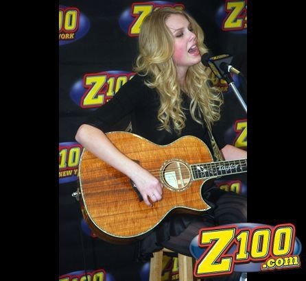 Taylor Swift — Z100 studio: Live Chat — photo 215