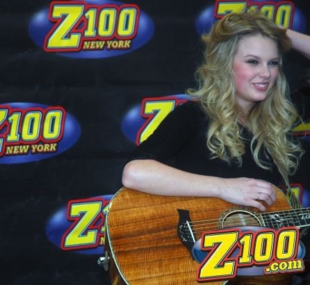 Taylor Swift — Z100 studio: Live Chat — photo 217