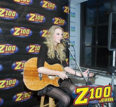 Taylor Swift — Z100 studio: Live Chat — photo 226