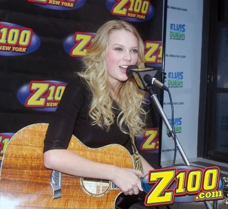Taylor Swift — Z100 studio: Live Chat — photo 229