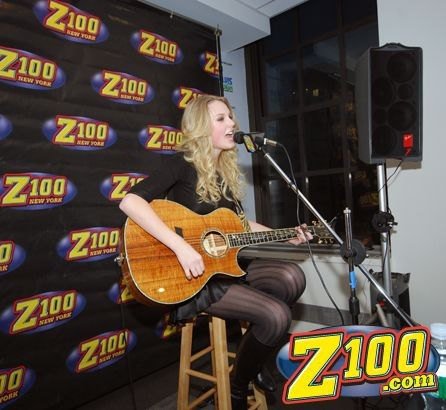 Taylor Swift — Z100 studio: Live Chat — photo 237