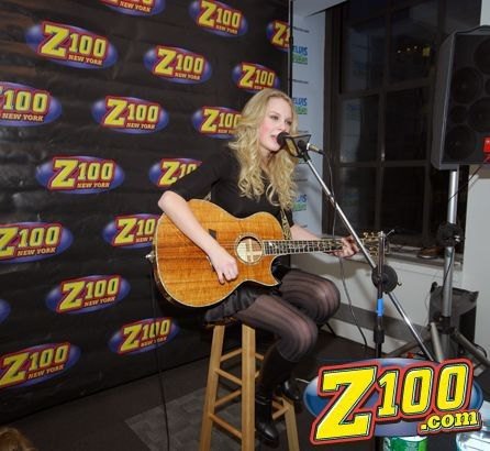 Taylor Swift — Z100 studio: Live Chat — photo 239