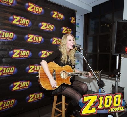 Taylor Swift — Z100 studio: Live Chat — photo 240
