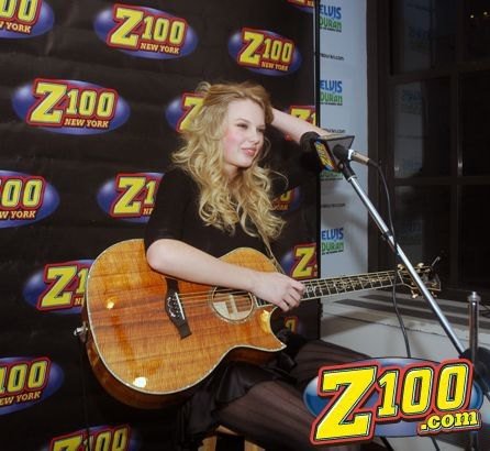 Taylor Swift — Z100 studio: Live Chat — photo 243