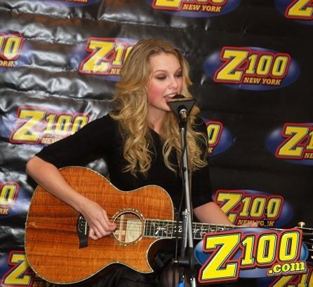 Taylor Swift — Z100 studio: Live Chat — photo 252
