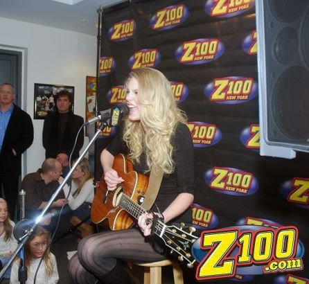 Taylor Swift — Z100 studio: Live Chat — photo 265