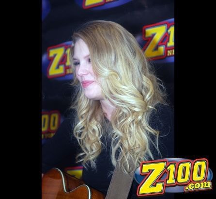 Taylor Swift — Z100 studio: Live Chat — photo 269