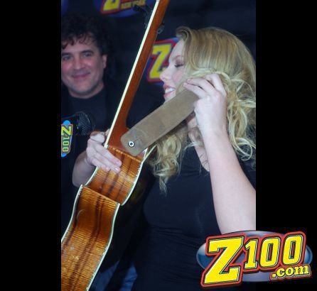 Taylor Swift — Z100 studio: Live Chat — photo 274