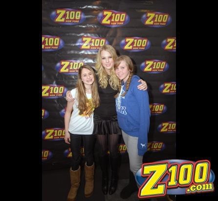 Taylor Swift — Z100 studio: Live Chat — photo 276