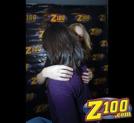 Taylor Swift — Z100 studio: Live Chat — photo 280
