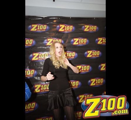 Taylor Swift — Z100 studio: Live Chat — photo 287
