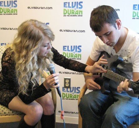 Taylor Swift — Z100 studio — photo 39