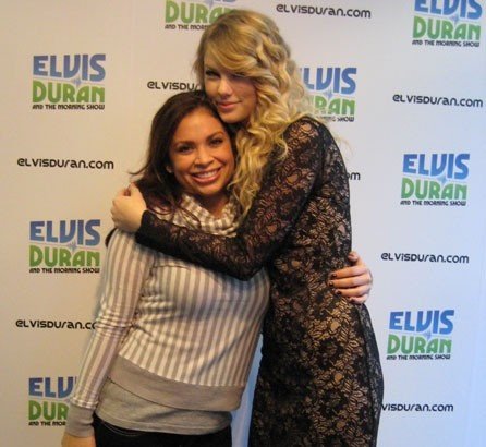 Taylor Swift — Z100 studio — photo 42